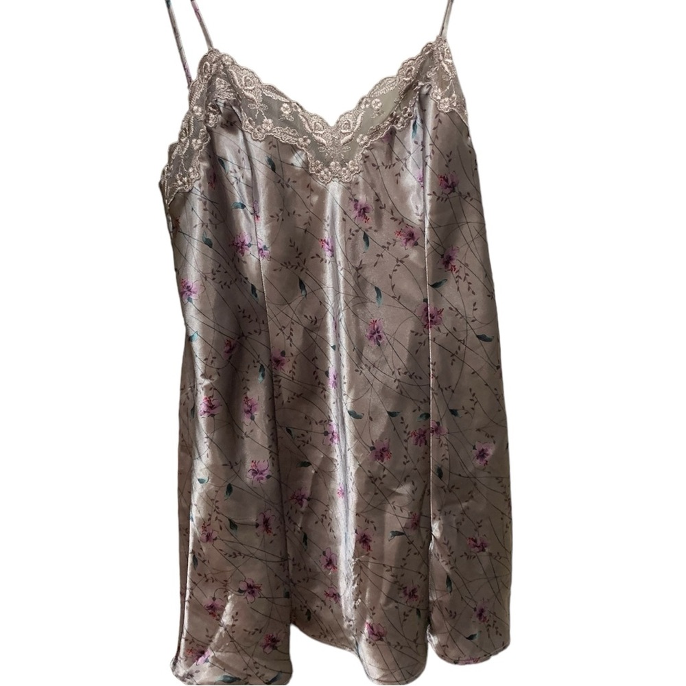 VICTORIA’S SECRET size Medium women’s Fairy Statin mini slip dress.‎